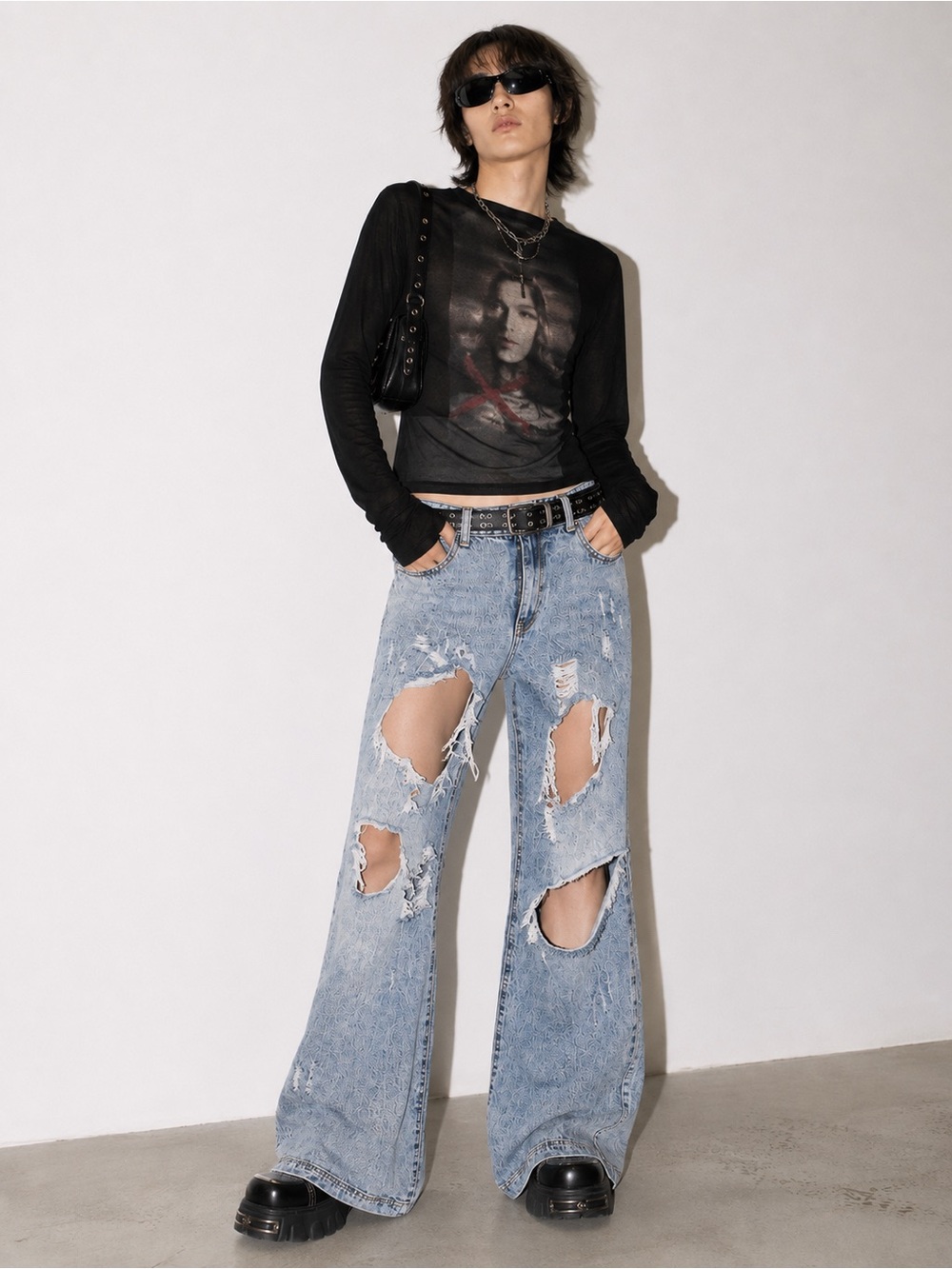 Unique by Litz Distressed Light Washed Jeans Women's 26